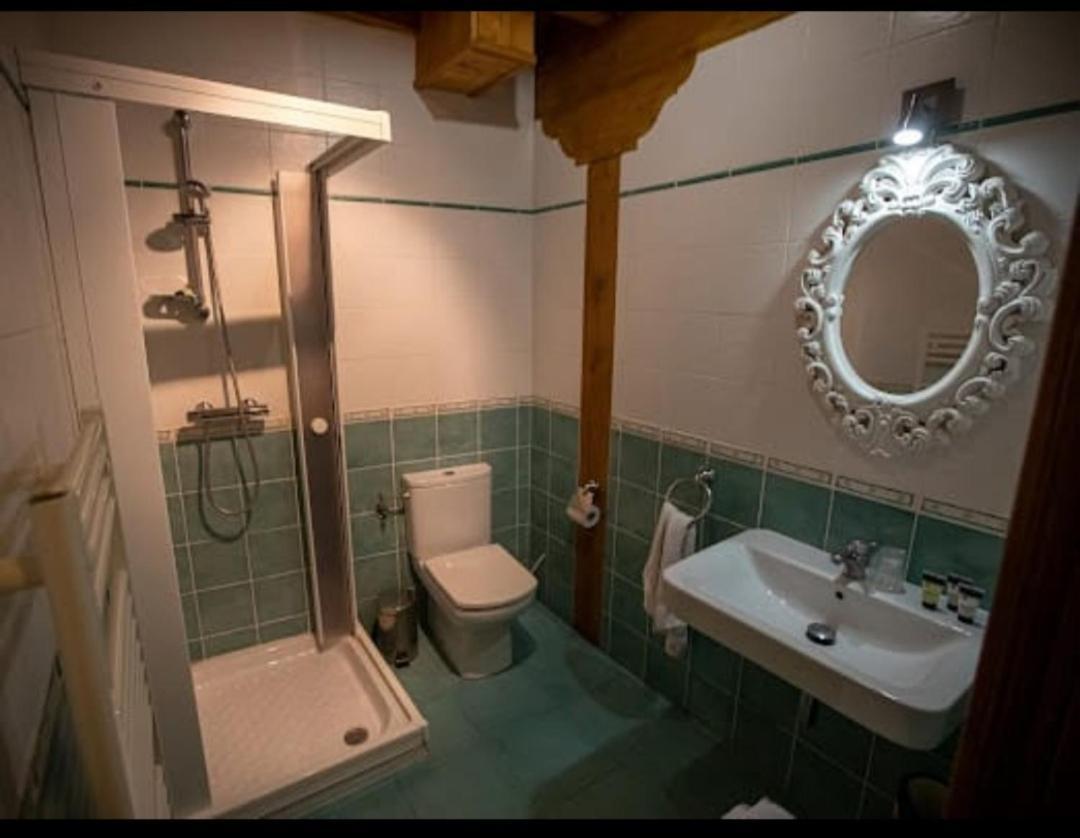 Hotel Rural En Las Cascadas De Tobera Extérieur photo